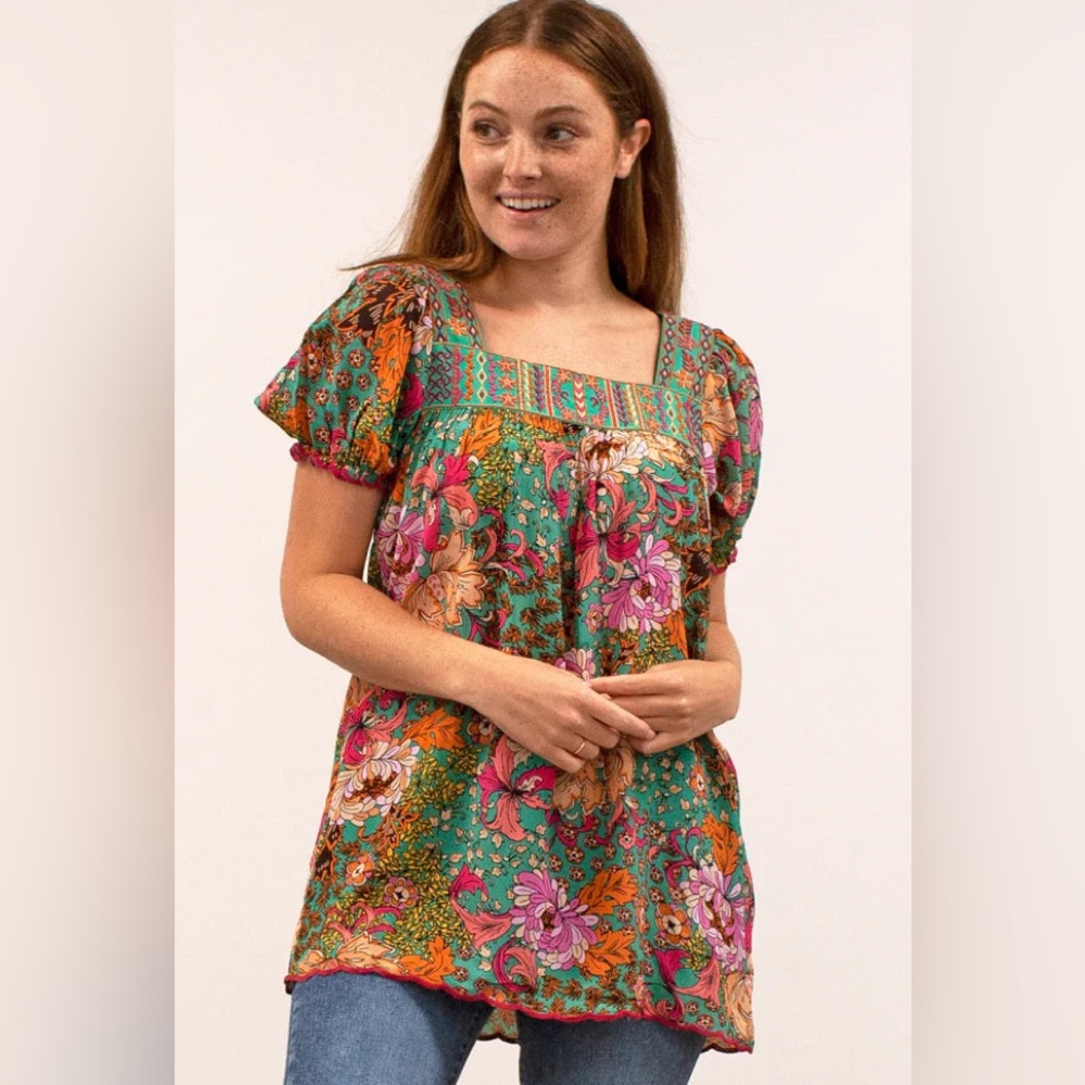 Love Kyla Tunic Ellis Blouse embroidery Short puff sleeves Size S